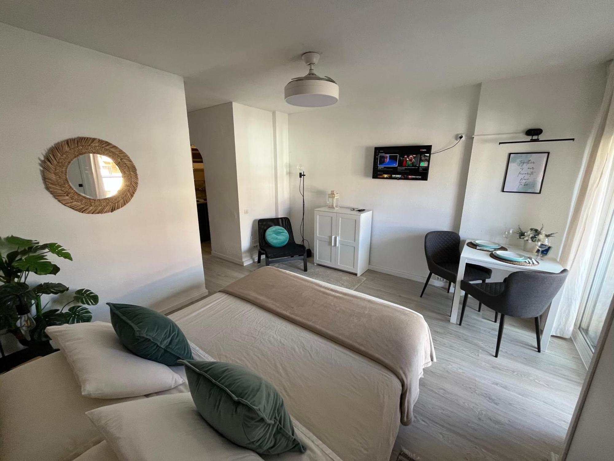 Coastal Feeling, Sea Views & Pools Apt Hercules Benalmadena Ngoại thất bức ảnh